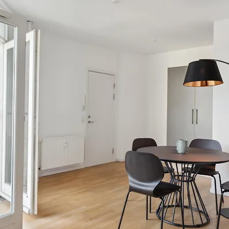 2br -luxury 300 M From Magasin