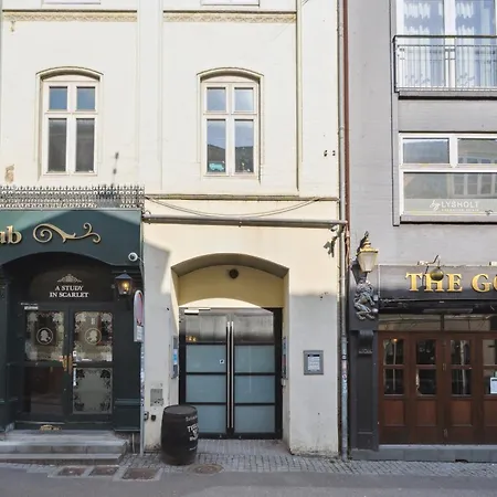 2br -luxury 300 M From Magasin *