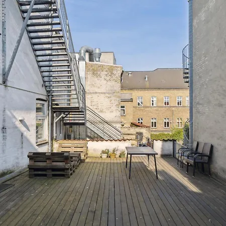 Apartment 2br -luxury 300 M From Magasin