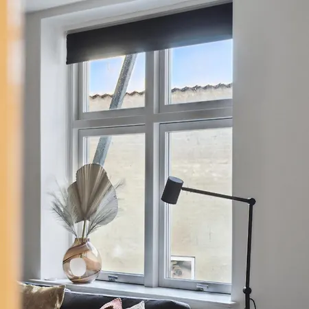 Apartment 2br -luxury 300 M From Magasin