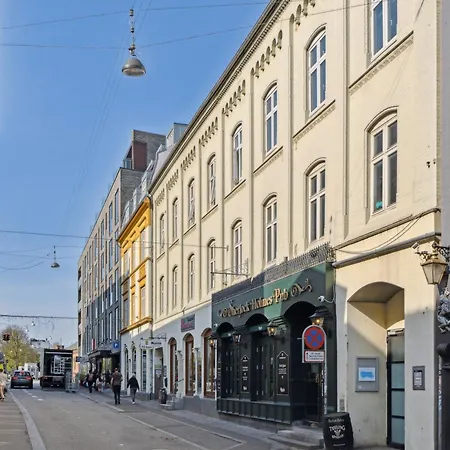 Apartment 2br -luxury 300 M From Magasin